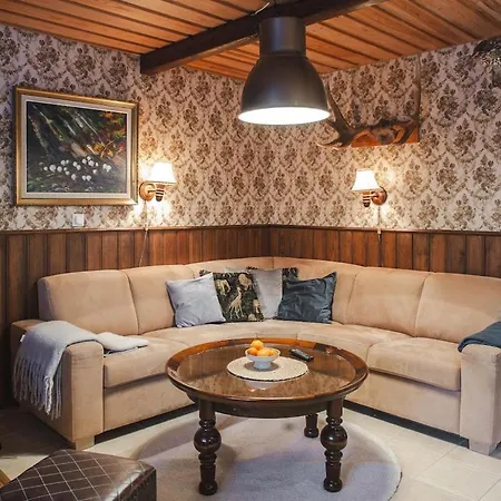 بيت للعطل 8 Bedroom With Sauna كوكولا